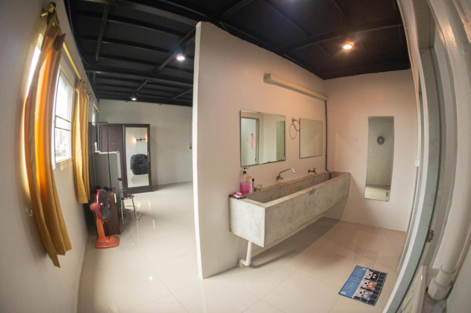 Baan1668 Hometel Near Chinatown One Bangkok Extérieur photo